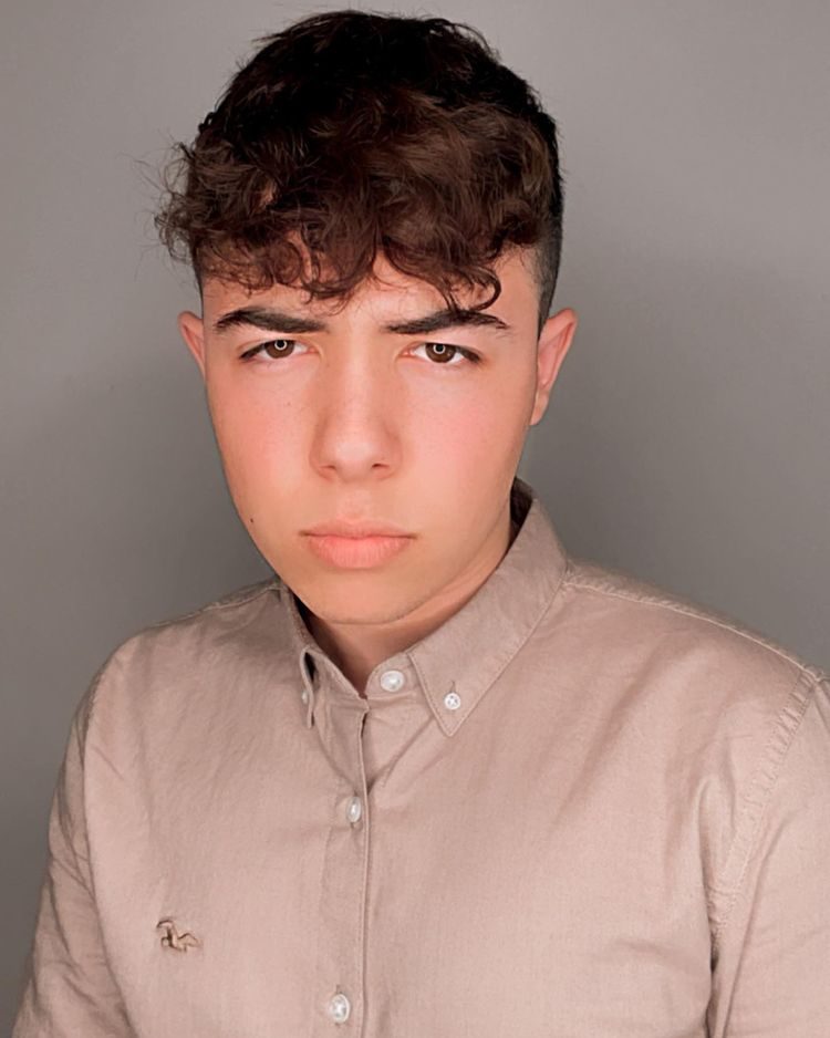 Retrato de David Revuelta, creador de contenido en Madrid